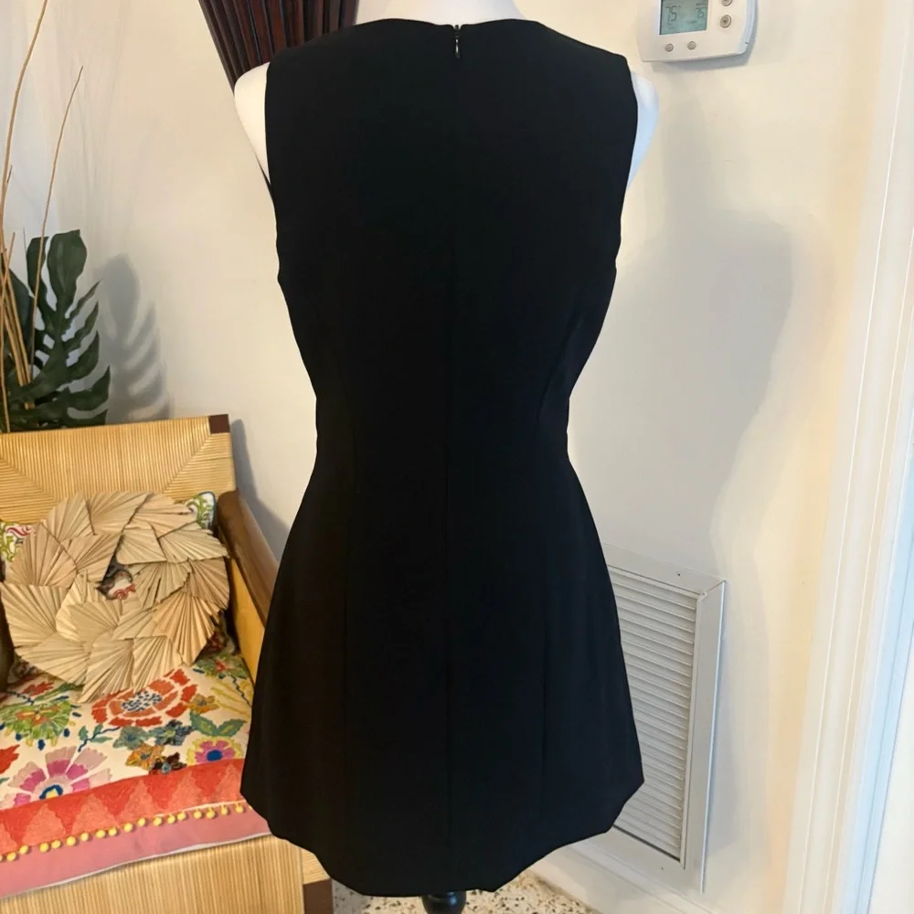 FRENCH CONNECTION Black Whisper V neck Cut Out Dress! Sleeveless. Lined. NEW! 8